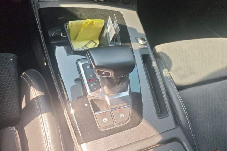 Used Audi Q5L 2021 45 TFSI Luxury Dynamic Edition Gear Lever