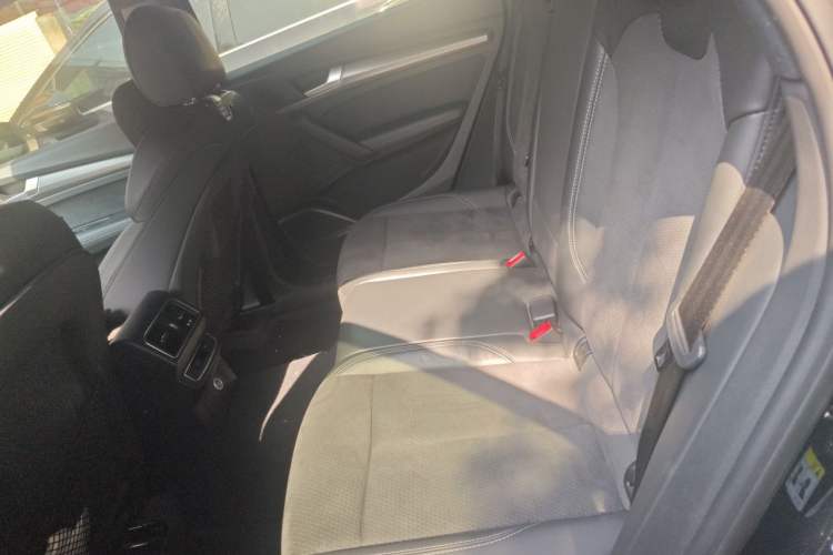 Used Audi Q5L 2021 45 TFSI Luxury Dynamic Edition Left Rear Seat