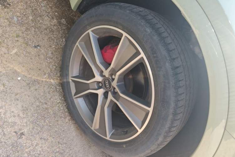 Used Audi Q5L 2021 45 TFSI Luxury Dynamic Edition Right Front Wheel Hub