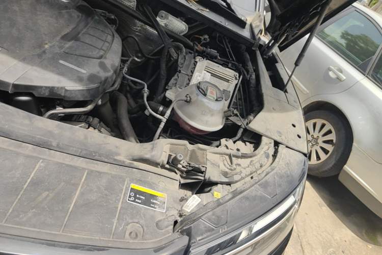 Used Audi Q5L 2021 40 TFSI Luxury Dynamic Edition Engine Bay Left
