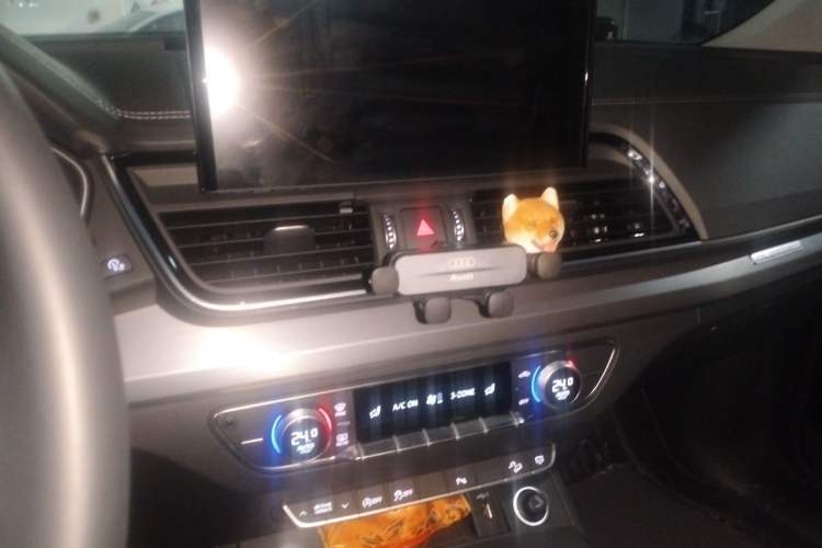 Used Audi Q5L 2021 40 TFSI Fashion Dynamic Model Audio And AC Panel