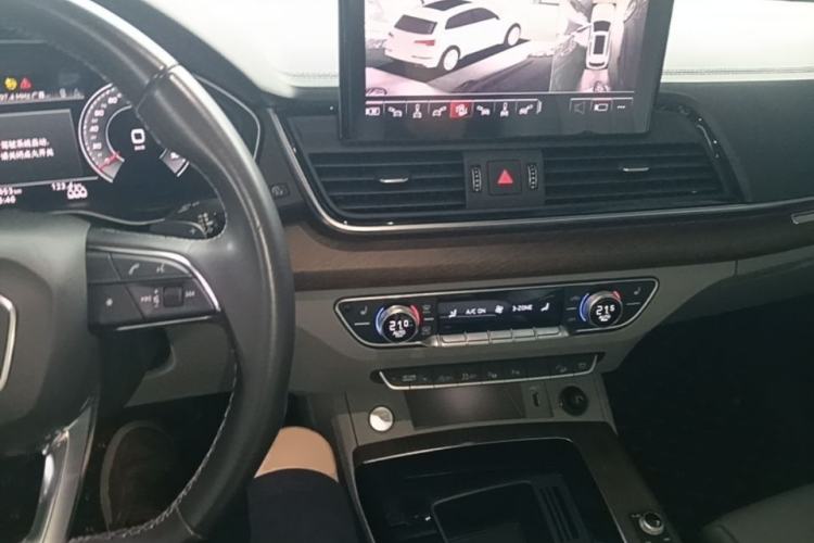 Used Audi Q5L 2021 40 TFSI Luxury Dynamic Edition Center Console