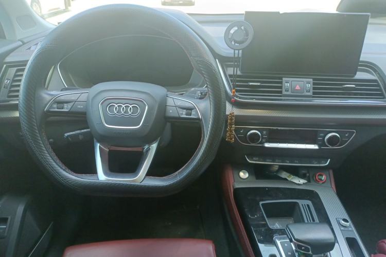 Used Audi Q5L 2021 40 TFSI Fashionable and Elegant Edition Center Console