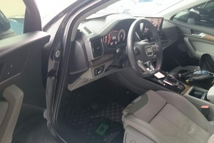 Used Audi Q5L 2021 40 TFSI Luxury Dynamic Edition Driver Seat