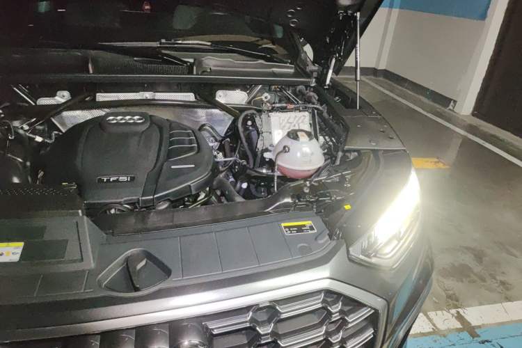 Used Audi Q5L 2021 45 TFSI Luxury Dynamic Edition Engine Bay Left