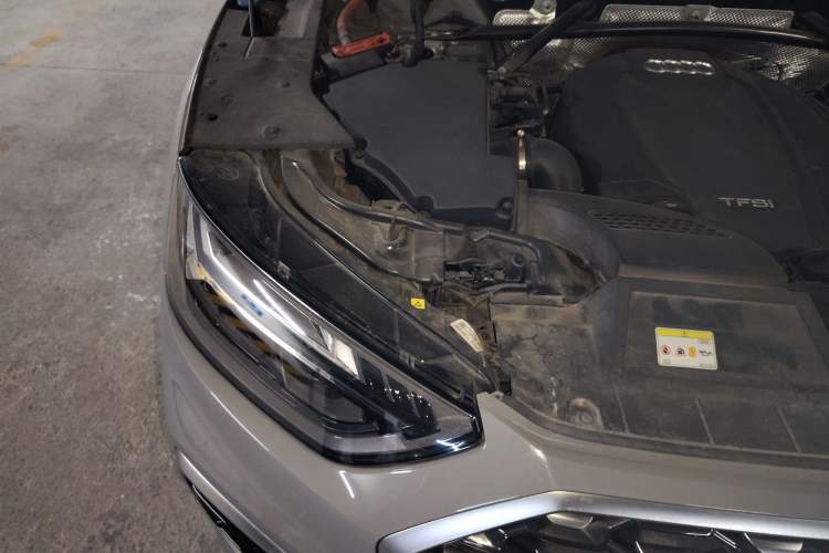 Used Audi Q5L 2021 40 TFSI Fashion Dynamic Model Engine Bay Right