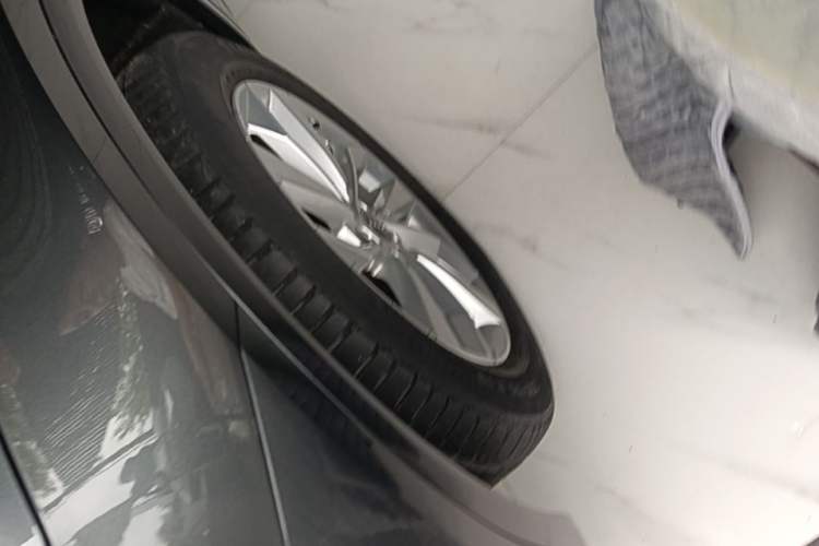 Used Audi Q5L 2021 40 TFSI Luxury Dynamic Edition Left Front Wheel Hub