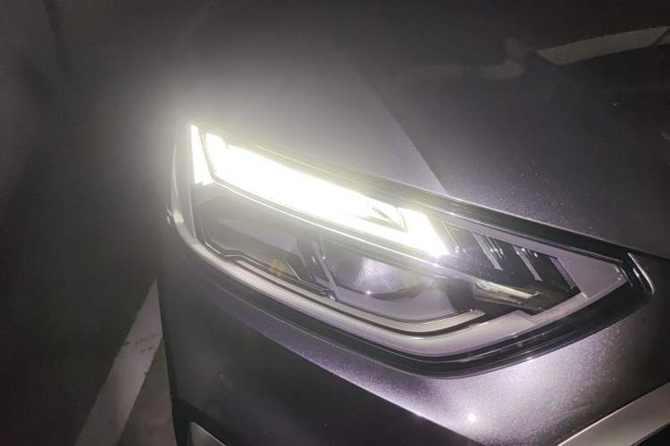 Used Audi Q5L 2021 45 TFSI Luxury Dynamic Edition Right Front Headlight