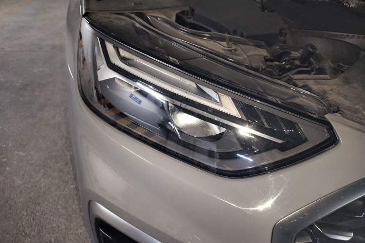 Used Audi Q5L 2021 40 TFSI Fashion Dynamic Model Right Front Headlight