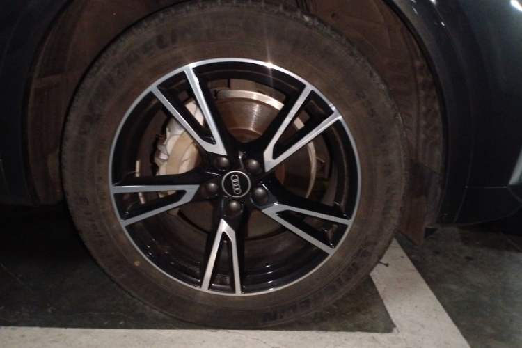 Used Audi Q5L 2021 40 TFSI Fashion Dynamic Model Right Front Wheel Hub