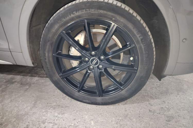 Used Audi Q5L 2021 40 TFSI Fashion Dynamic Model Right Front Wheel Hub