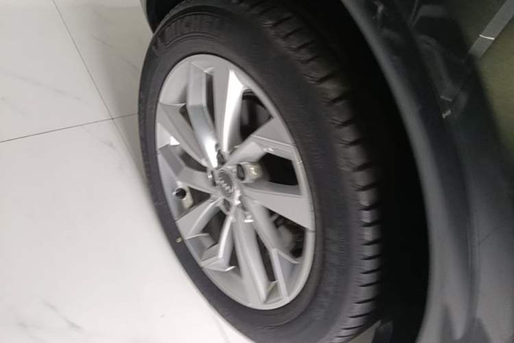 Used Audi Q5L 2021 40 TFSI Luxury Dynamic Edition Right Rear Wheel Hub