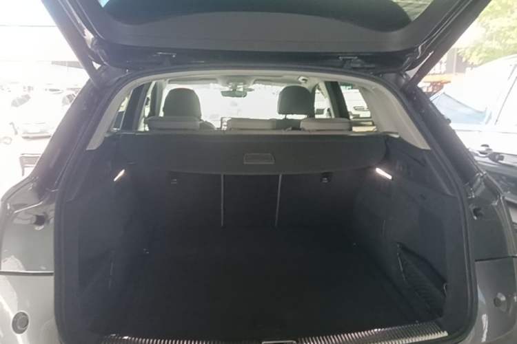 Used Audi Q5L 2021 40 TFSI Luxury Dynamic Edition Trunk