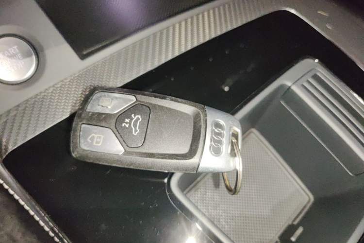 Used Audi Q5L 2021 45 TFSI Luxury Dynamic Edition Vehicle Key