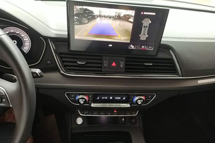 Used Audi Q5L 2021 40 TFSI Luxury Dynamic Edition Audio And AC Panel