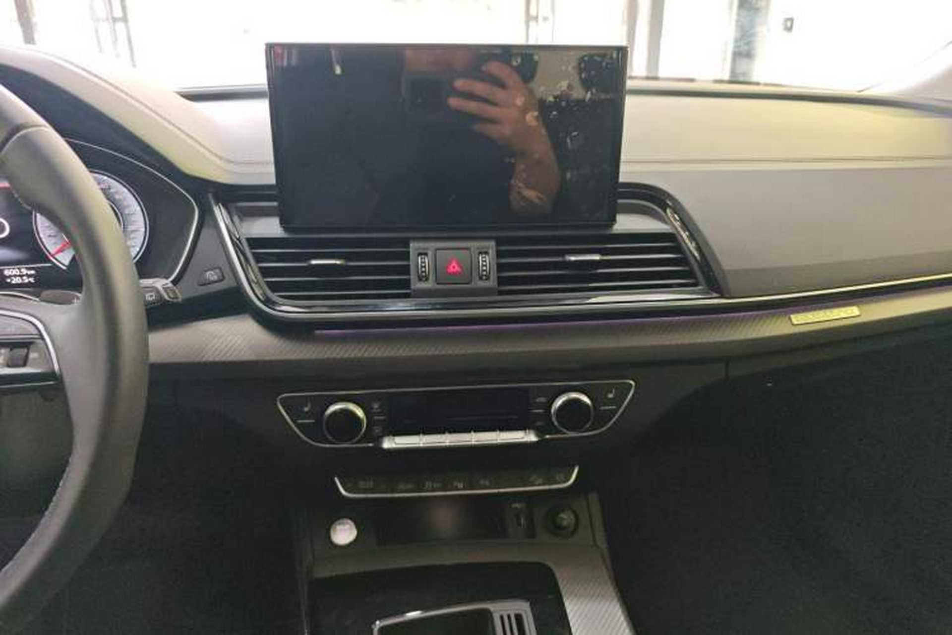 Used Audi Q5L 2021 40 TFSI Luxury Dynamic Edition Audio And AC Panel