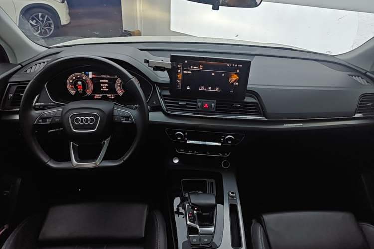 Used Audi Q5L 2021 40 TFSI Fashion Dynamic Model Center Console