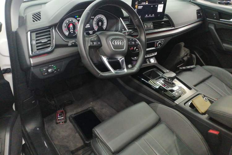 Used Audi Q5L 2021 40 TFSI Luxury Dynamic Edition Center Console