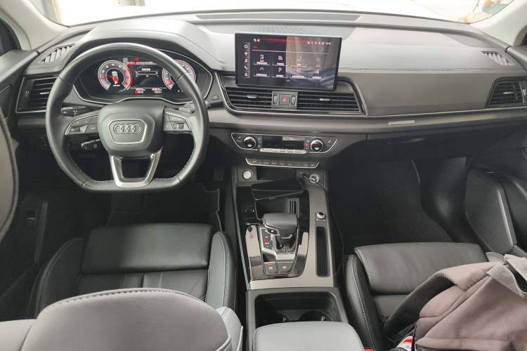Used Audi Q5L 2021 40 TFSI Luxury Dynamic Edition Center Console