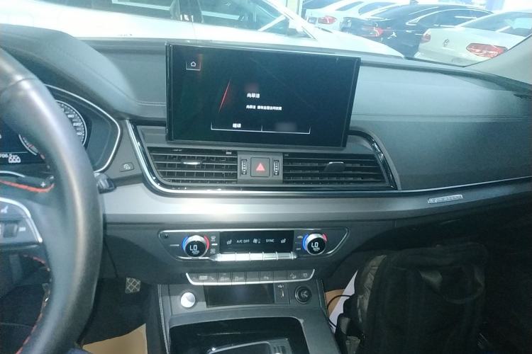 Used Audi Q5L 2021 40 TFSI Fashion Dynamic Model Center Console