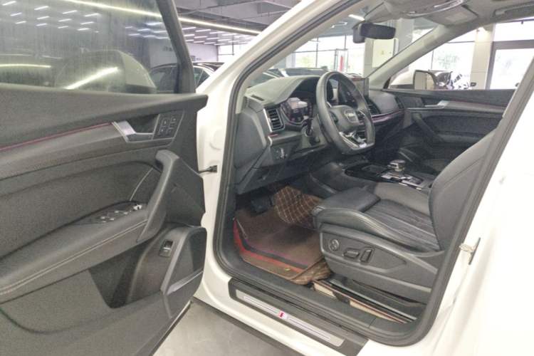 Used Audi Q5L 2021 45 TFSI Luxury Dynamic Edition Driver Seat