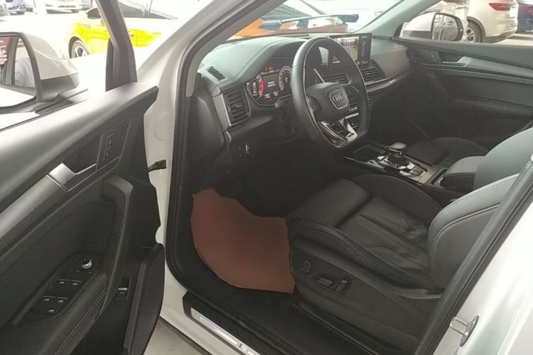 Used Audi Q5L 2021 40 TFSI Luxury Dynamic Edition Driver Seat