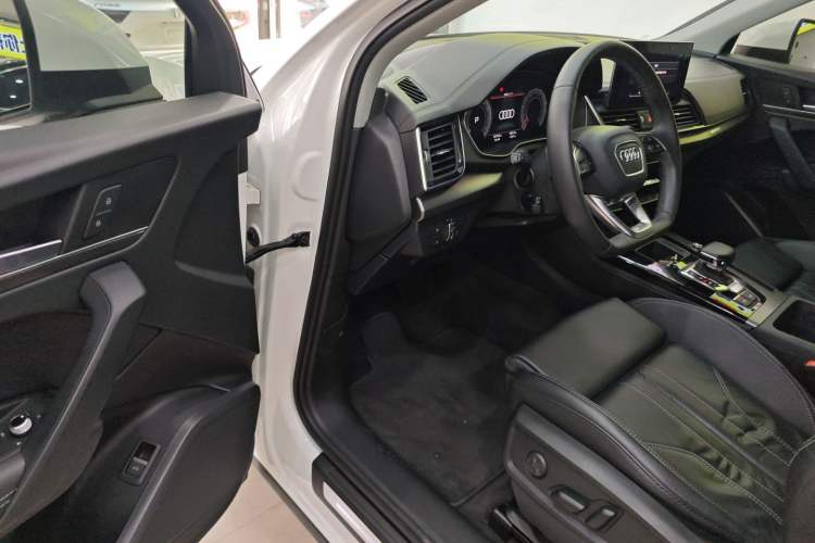 Used Audi Q5L 2021 40 TFSI Luxury Dynamic Edition Driver Seat
