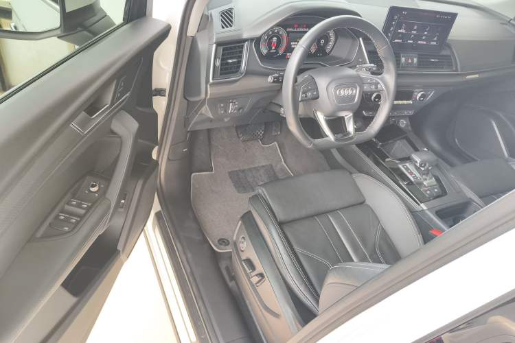 Used Audi Q5L 2021 40 TFSI Luxury Dynamic Edition Driver Seat