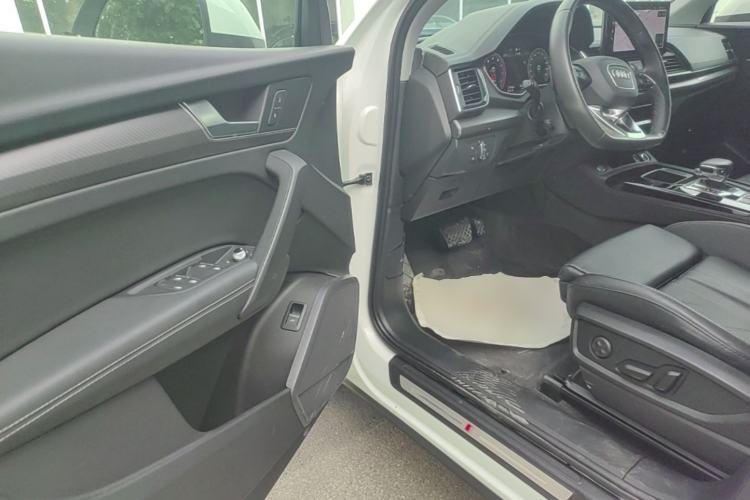 Used Audi Q5L 2021 40 TFSI Luxury Dynamic Edition Driver Seat