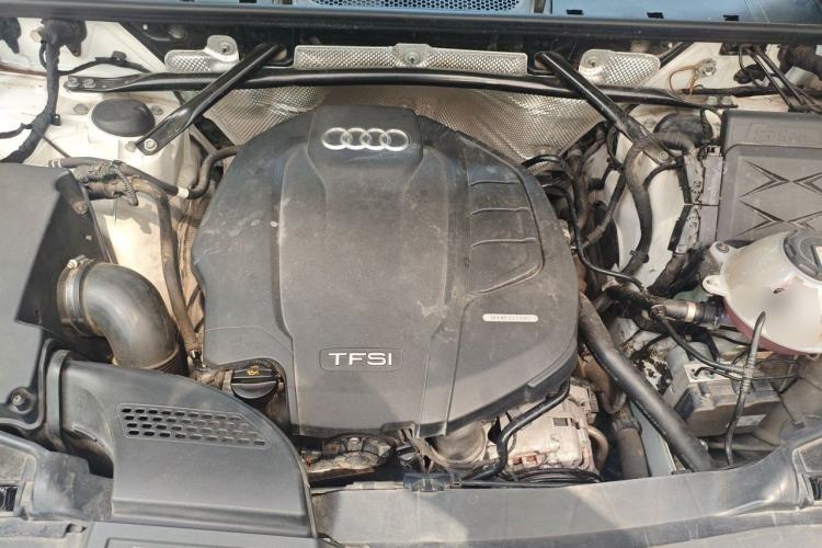 Used Audi Q5L 2021 45 TFSI Luxury Dynamic Edition Engine Bay