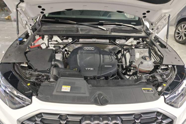 Used Audi Q5L 2021 45 TFSI Luxury Dynamic Edition Engine Bay