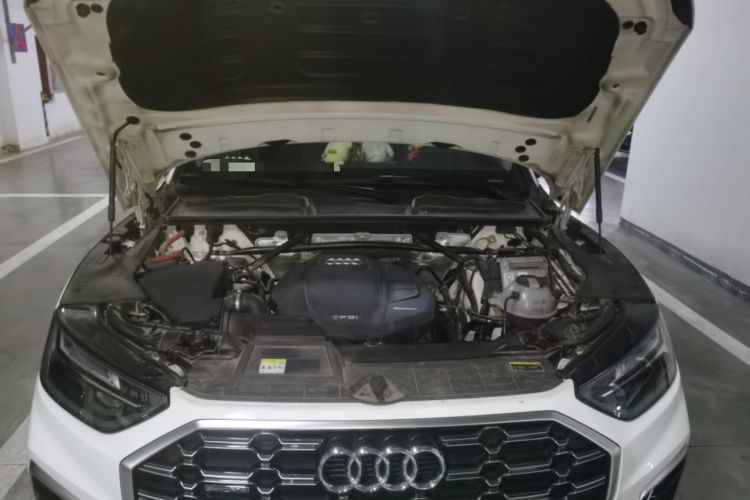 Used Audi Q5L 2021 40 TFSI Luxury Dynamic Edition Engine Bay