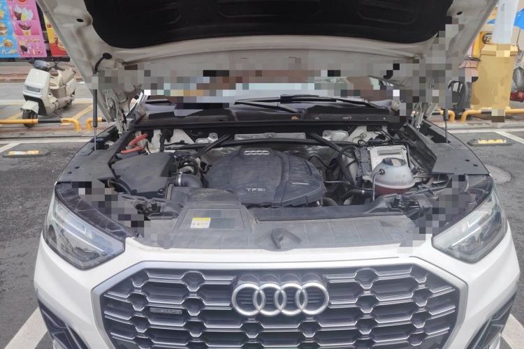 Used Audi Q5L 2021 40 TFSI Fashion Dynamic Model Engine Bay