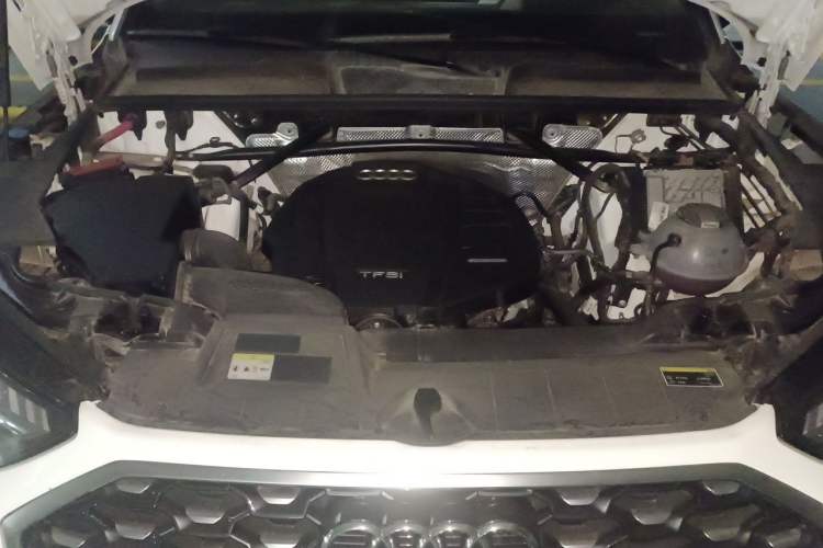 Used Audi Q5L 2021 45 TFSI Luxury Dynamic Edition Engine Bay