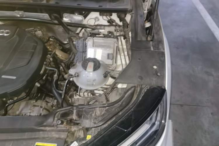 Used Audi Q5L 2021 40 TFSI Luxury Dynamic Edition Engine Bay Left