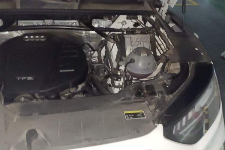 Used Audi Q5L 2021 45 TFSI Luxury Dynamic Edition Engine Bay Left