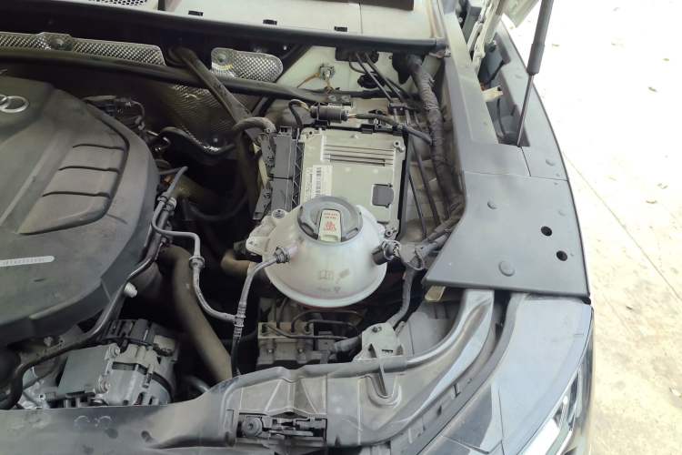 Used Audi Q5L 2021 40 TFSI Fashion Dynamic Model Engine Bay Left