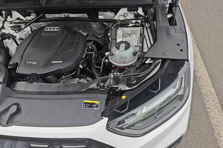 Used Audi Q5L 2021 45 TFSI Luxury Dynamic Edition Engine Bay Left