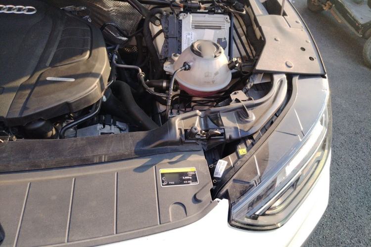 Used Audi Q5L 2021 40 TFSI Luxury Dynamic Edition Engine Bay Left