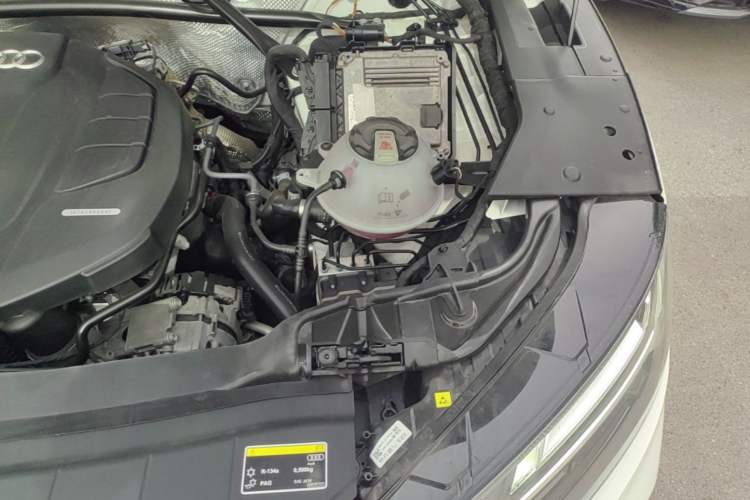 Used Audi Q5L 2021 40 TFSI Luxury Dynamic Edition Engine Bay Left