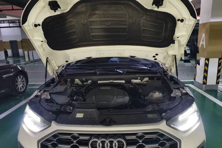 Used Audi Q5L 2021 40 TFSI Luxury Dynamic Edition Engine Bay