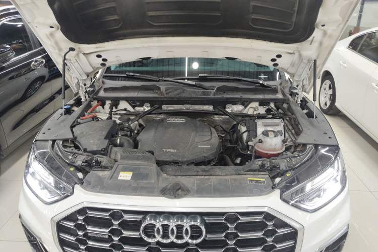 Used Audi Q5L 2021 40 TFSI Luxury Dynamic Edition Engine Bay