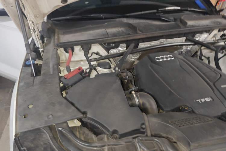 Used Audi Q5L 2021 40 TFSI Luxury Dynamic Edition Engine Bay Right