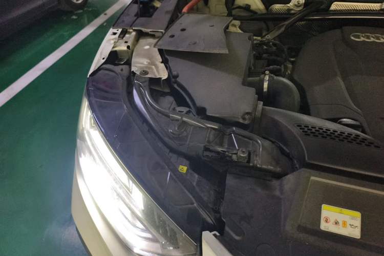 Used Audi Q5L 2021 40 TFSI Luxury Dynamic Edition Engine Bay Right