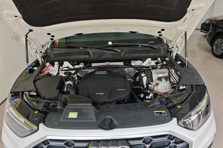 Used Audi Q5L 2021 40 TFSI Luxury Dynamic Edition Engine Bay