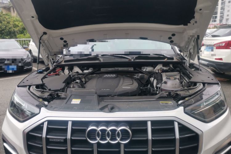 Used Audi Q5L 2021 40 TFSI Fashionable and Elegant Edition Engine Bay