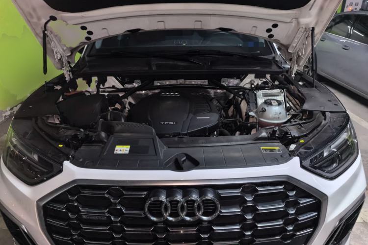 Used Audi Q5L 2021 40 TFSI Luxury Dynamic Edition Engine Bay