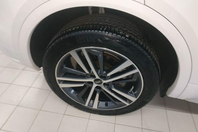 Used Audi Q5L 2021 40 TFSI Fashion Dynamic Model Exterior 4