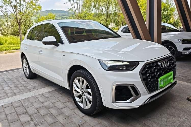 Used Audi Q5L 2021 40 TFSI Luxury Dynamic Edition Front Right 45 Deg