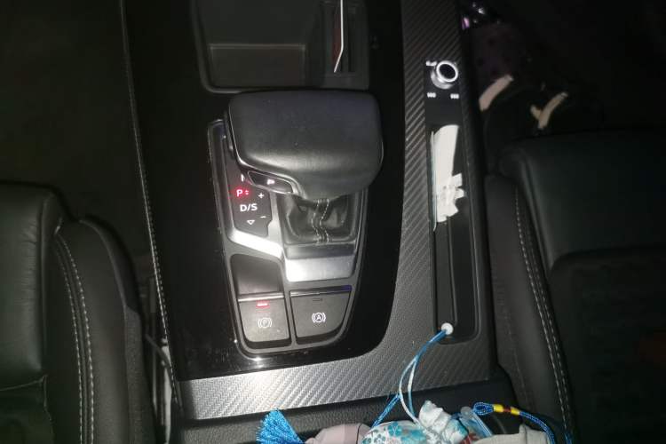 Used Audi Q5L 2021 40 TFSI Luxury Dynamic Edition Gear Lever